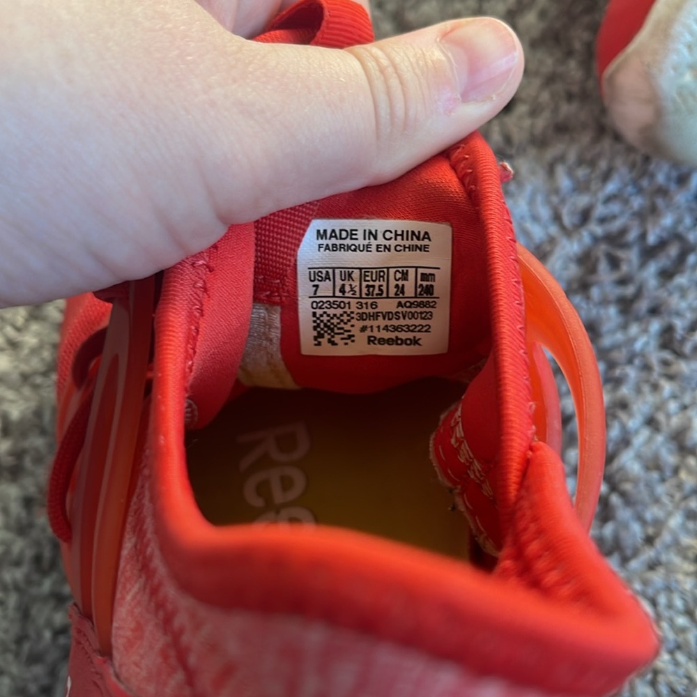 Women's Reebok Shoes - Picture 7 of 7